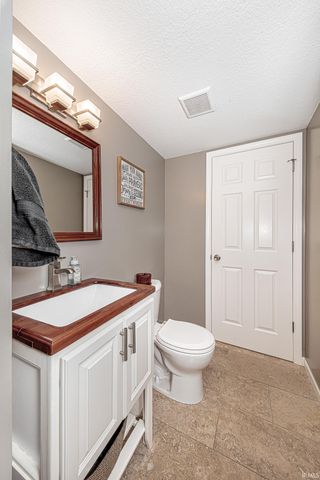 8320 Wyckford Place, Fort Wayne, IN 46825