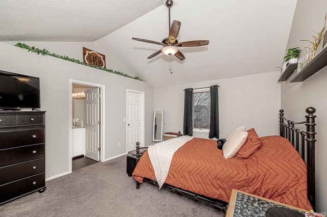 8320 Wyckford Place, Fort Wayne, IN 46825