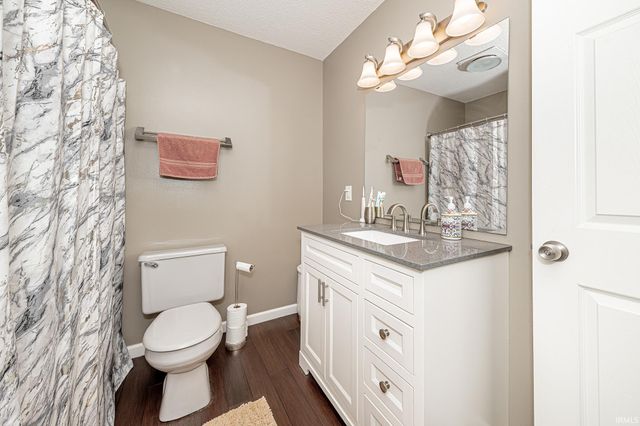 8320 Wyckford Place, Fort Wayne, IN 46825