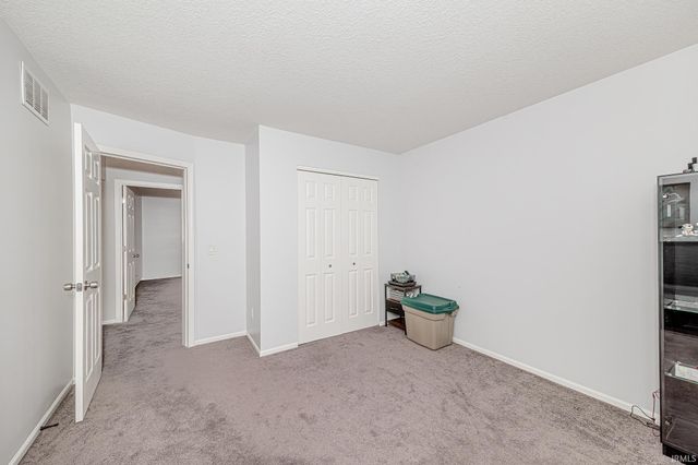 8320 Wyckford Place, Fort Wayne, IN 46825