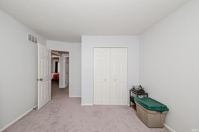 8320 Wyckford Place, Fort Wayne, IN 46825