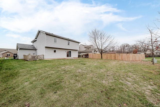 8320 Wyckford Place, Fort Wayne, IN 46825