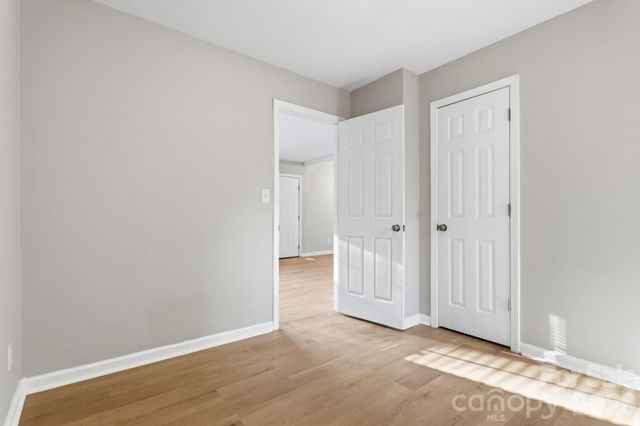 364 Leafmore Drive, Charlotte, NC 28213