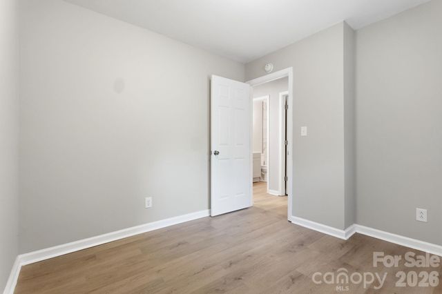 364 Leafmore Drive, Charlotte, NC 28213