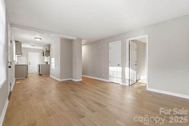 364 Leafmore Drive, Charlotte, NC 28213