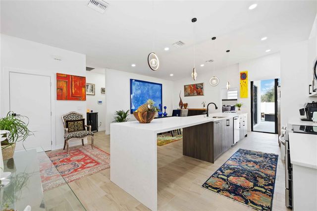 7520 N COOLIDGE AVENUE, Tampa, FL 33614