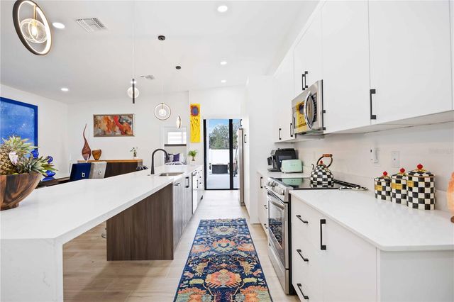 7520 N COOLIDGE AVENUE, Tampa, FL 33614