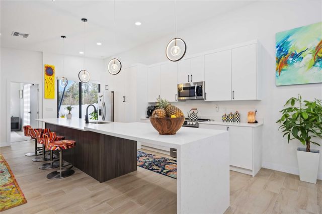 7520 N COOLIDGE AVENUE, Tampa, FL 33614