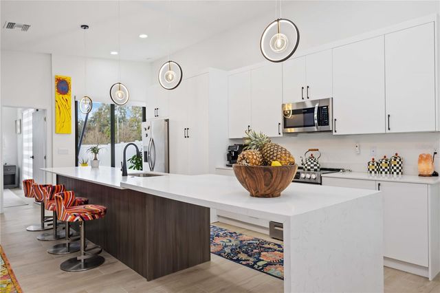 7520 N COOLIDGE AVENUE, Tampa, FL 33614