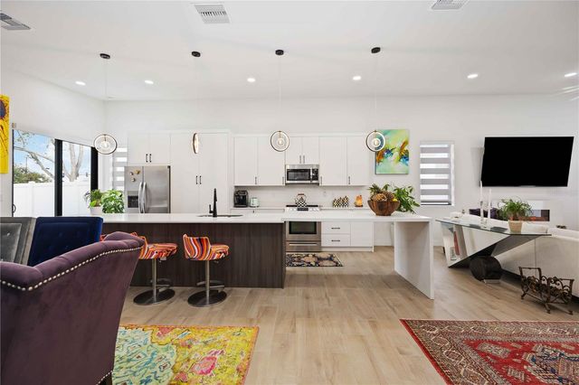 7520 N COOLIDGE AVENUE, Tampa, FL 33614