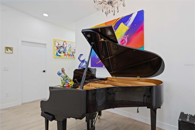 7520 N COOLIDGE AVENUE, Tampa, FL 33614