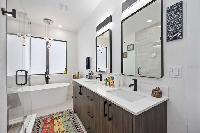 7520 N COOLIDGE AVENUE, Tampa, FL 33614