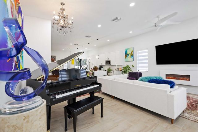 7520 N COOLIDGE AVENUE, Tampa, FL 33614