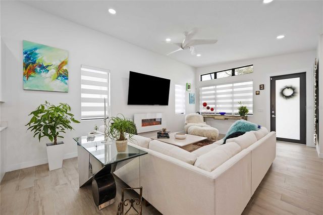 7520 N COOLIDGE AVENUE, Tampa, FL 33614