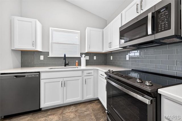 5634 Sun Bear Drive, House Springs, MO 63051