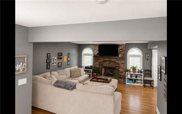 506 S Monroe Street, Raymore, MO 64083