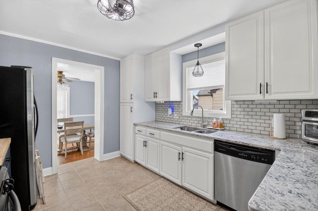 6511 43rd AVENUE, Kenosha, WI 53142
