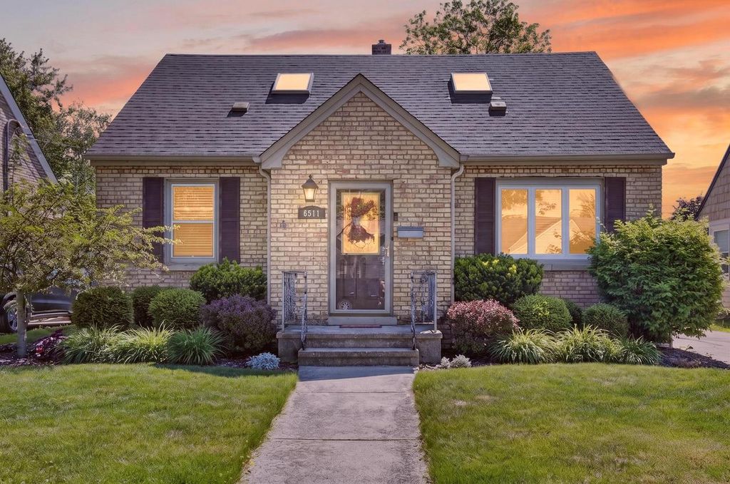 6511 43rd AVENUE, Kenosha, WI 53142