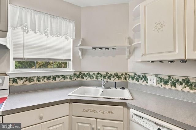 17021 VILLAGE LN, King George, VA 22485