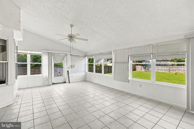 17021 VILLAGE LN, King George, VA 22485