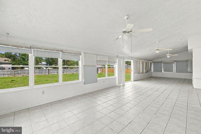 17021 VILLAGE LN, King George, VA 22485