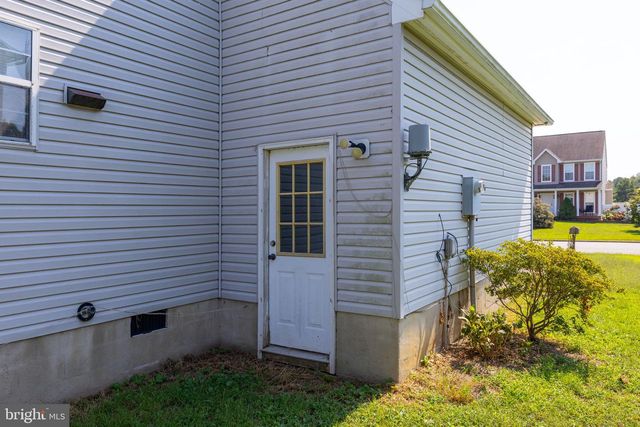 17021 VILLAGE LN, King George, VA 22485