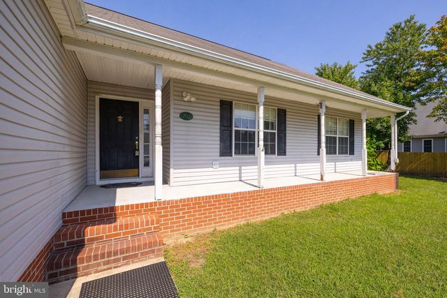 17021 VILLAGE LN, King George, VA 22485