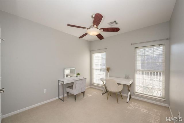 37 Kassebaum Lane 305, St Louis, MO 63129