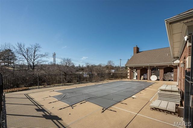 37 Kassebaum Lane 305, St Louis, MO 63129