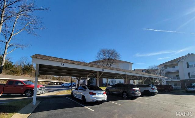 37 Kassebaum Lane 305, St Louis, MO 63129