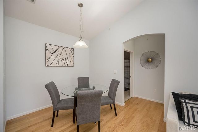 37 Kassebaum Lane 305, St Louis, MO 63129