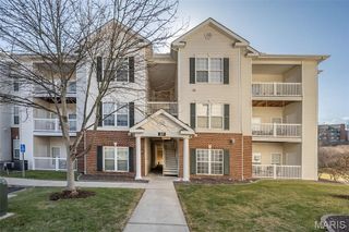 37 Kassebaum Lane 305, St Louis, MO 63129