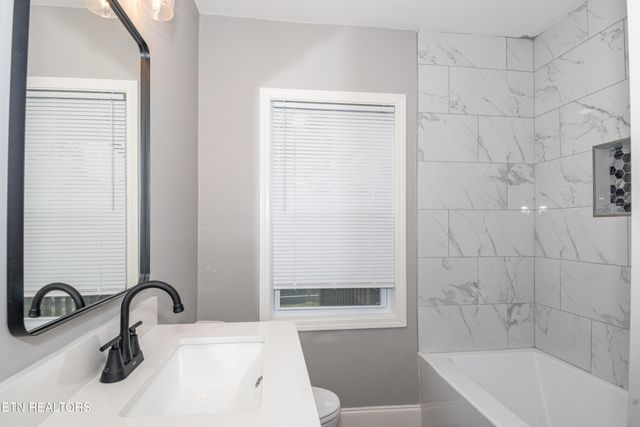 2419 Cecil Ave, Knoxville, TN 37917