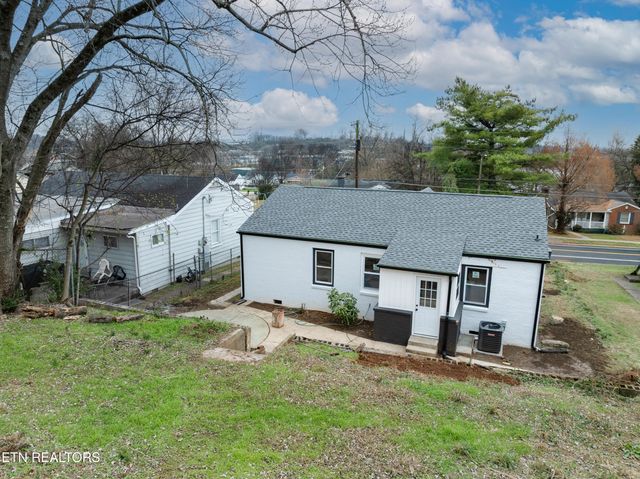 2419 Cecil Ave, Knoxville, TN 37917