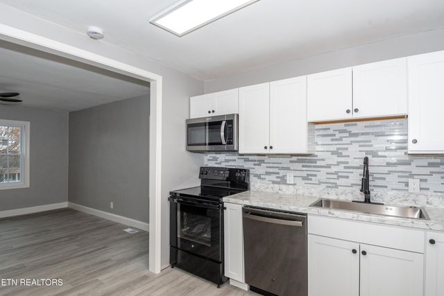 2419 Cecil Ave, Knoxville, TN 37917