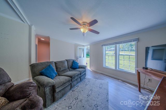 1523 Stacy Hill Road, Marion, NC 28752