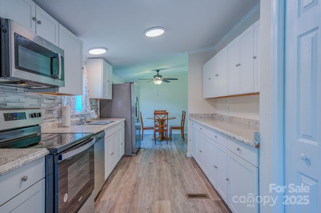 1523 Stacy Hill Road, Marion, NC 28752