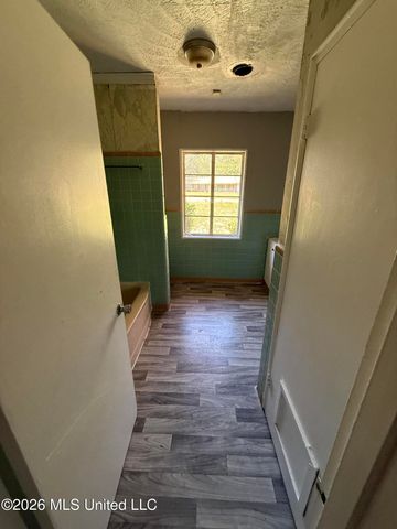 3938 Oakhill Drive, Jackson, MS 39206