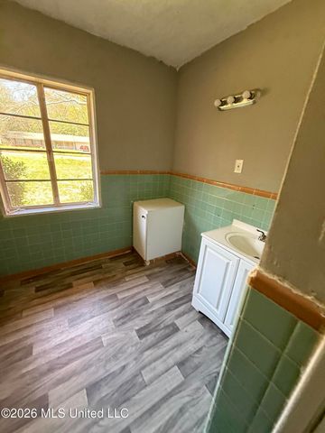 3938 Oakhill Drive, Jackson, MS 39206