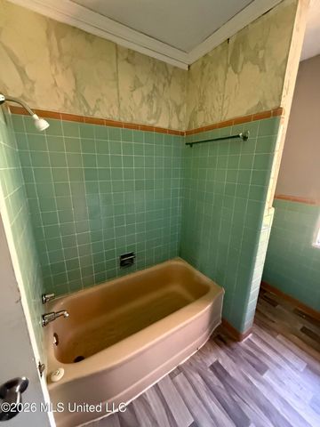 3938 Oakhill Drive, Jackson, MS 39206