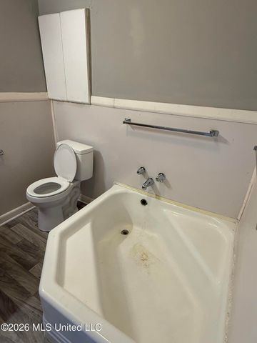 3938 Oakhill Drive, Jackson, MS 39206