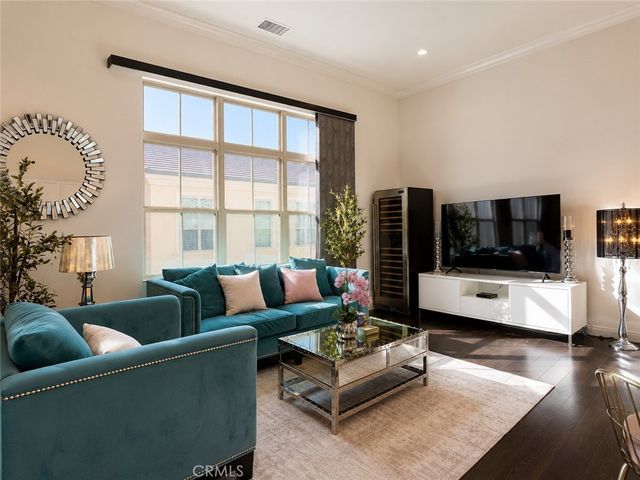 66 Overbrook, Irvine, CA 92620