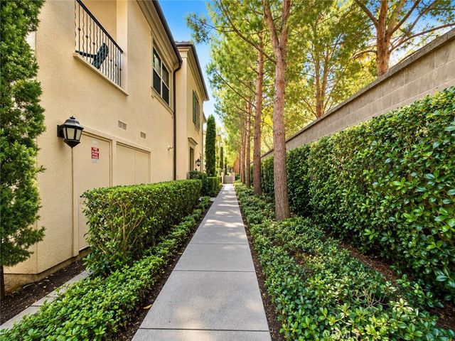 66 Overbrook, Irvine, CA 92620