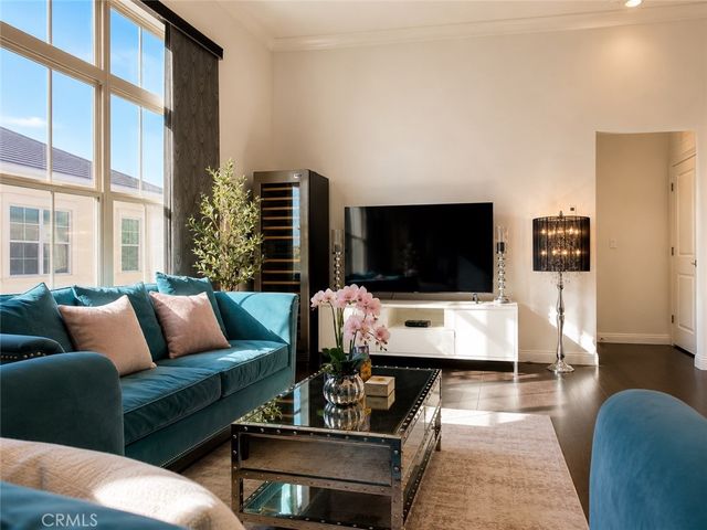 66 Overbrook, Irvine, CA 92620