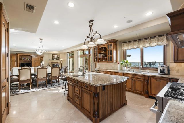 518 Neptune, Encinitas, CA 92024