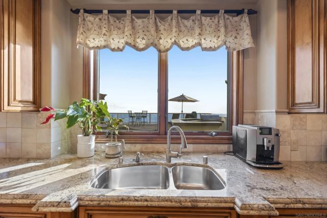 518 Neptune, Encinitas, CA 92024