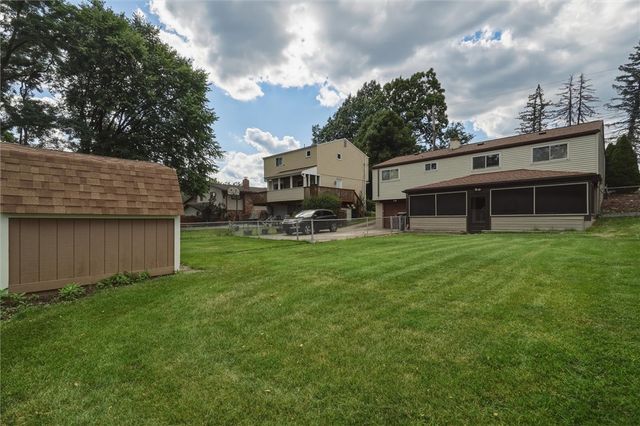 954 Ellen Drive, Baldwin Boro, PA 15227