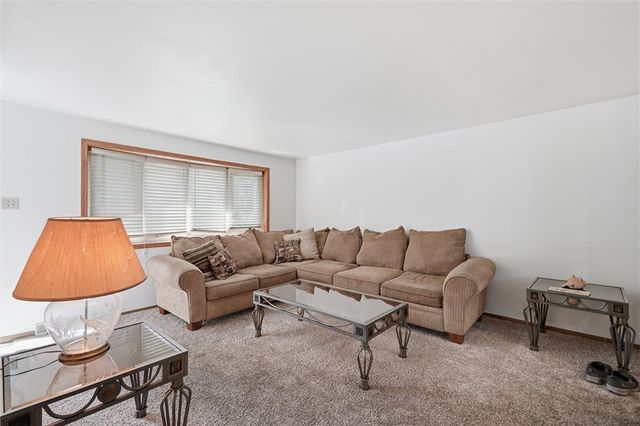 954 Ellen Drive, Baldwin Boro, PA 15227