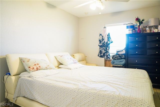 2620 NE 21st CT, Cape Coral, FL 33909