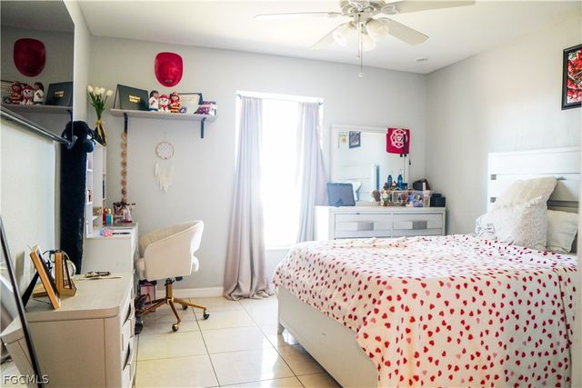 2620 NE 21st CT, Cape Coral, FL 33909